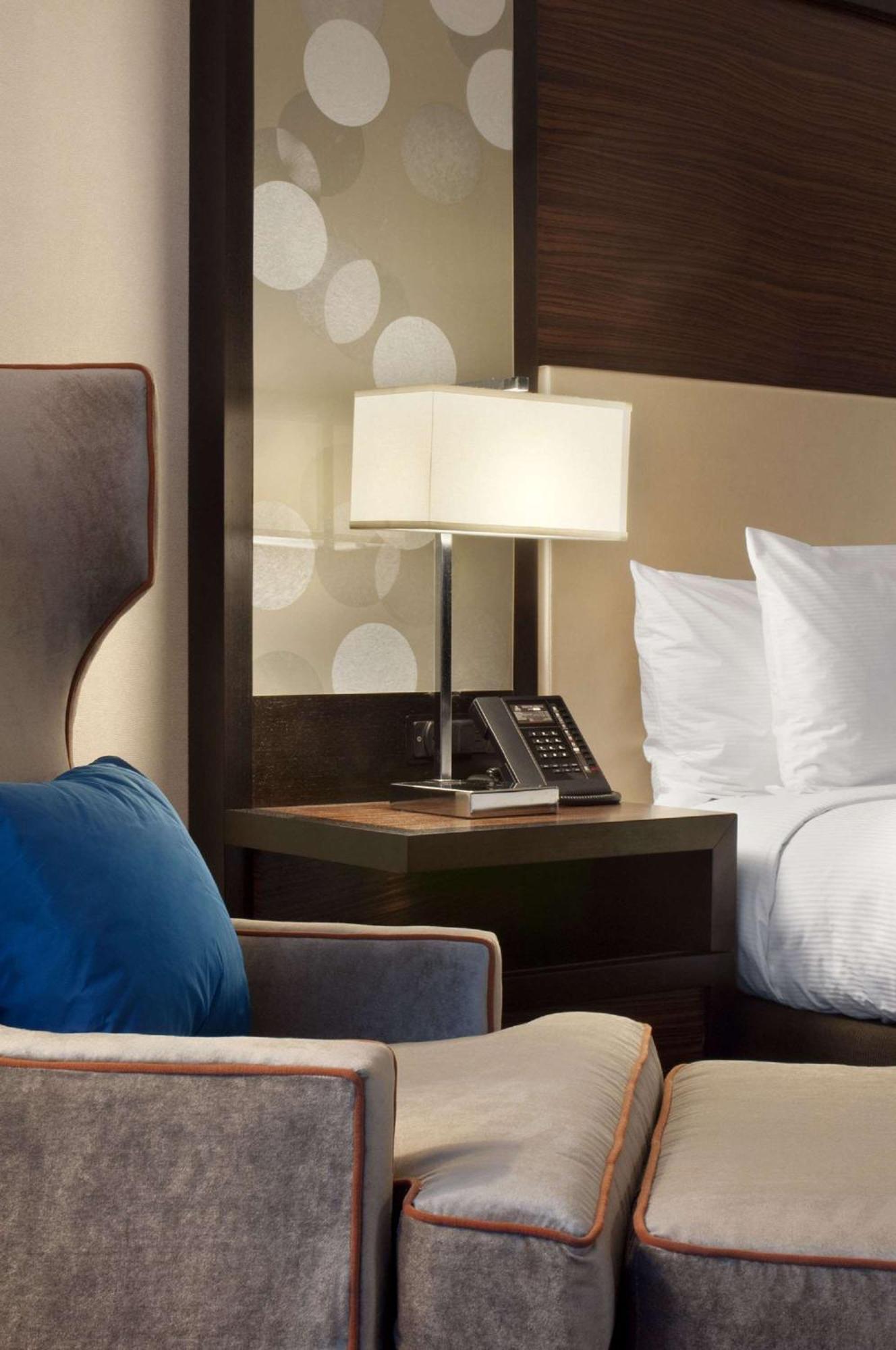 Chambre Lit King-Size - Pour Personnes Malentendantes